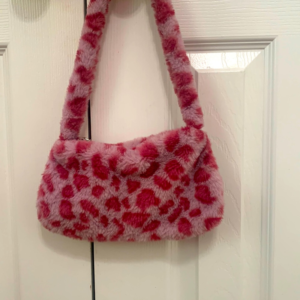 Pink leopard print fluffy purse